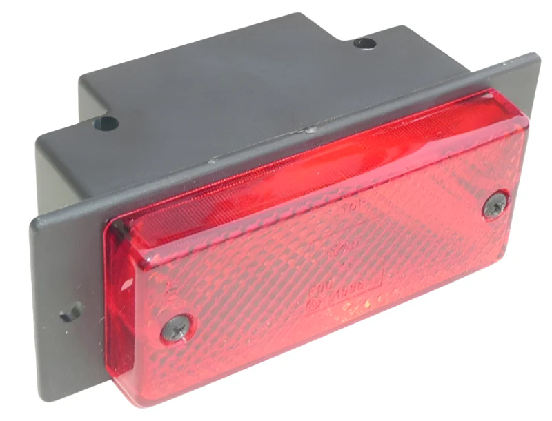 Compact Rectangular Rear Fog With Surround 115mm - Image 2