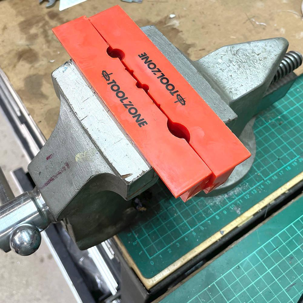 Magnetic Soft Vice Jaws 150mm - Image 3