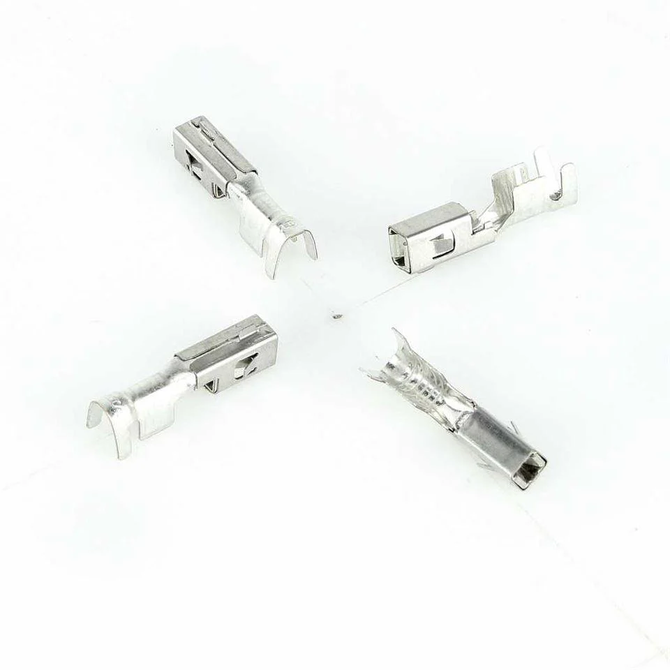 Single Female Terminal For Mini Fuse Module 2.5mm to 4mm Wire - Image 2